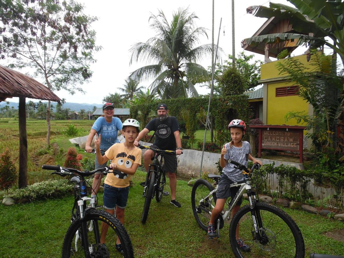 Ambow Homestay Jungle Trekking & Village Tour Bukit Lawang Eksteriør bilde
