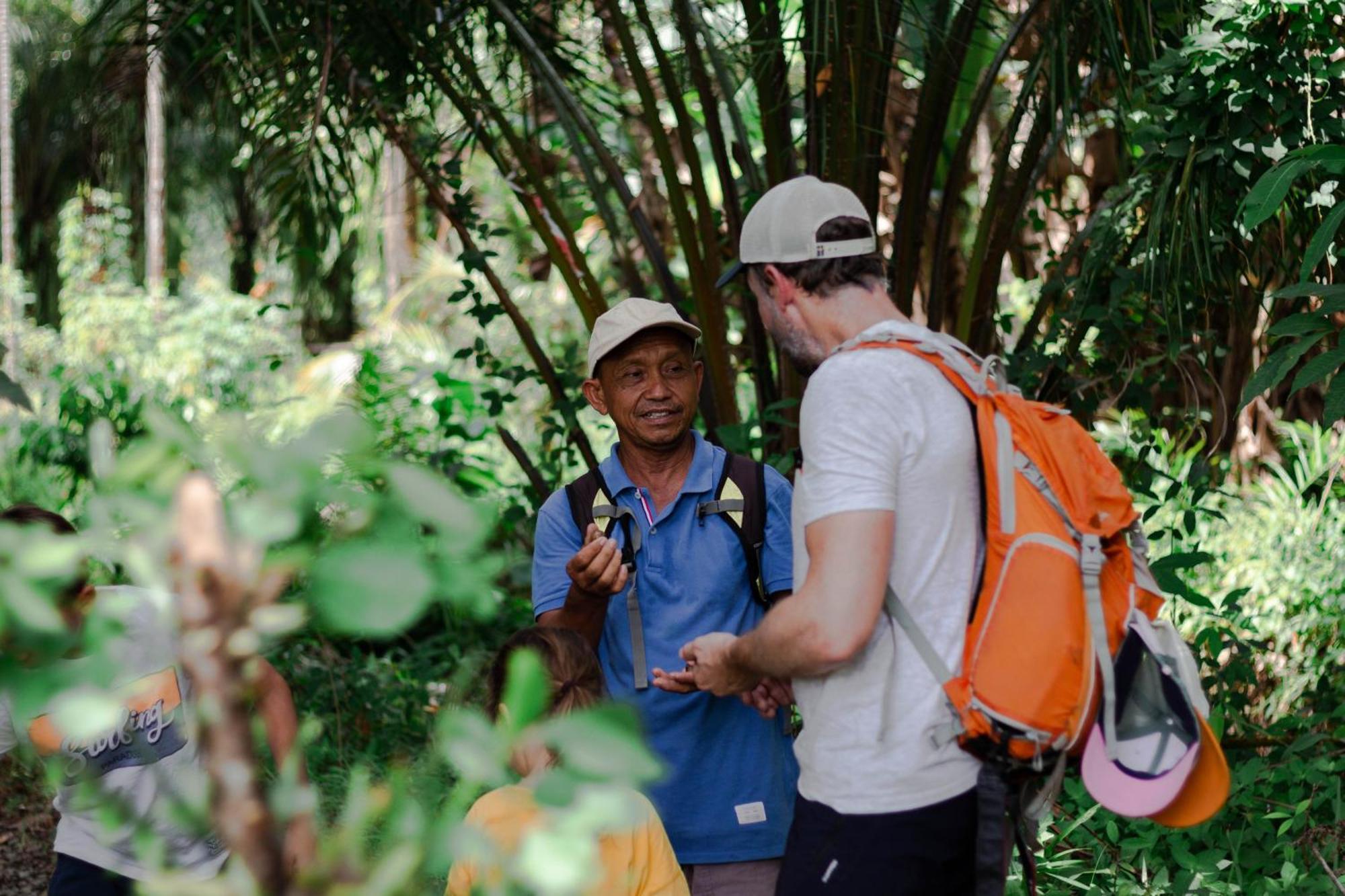 Ambow Homestay Jungle Trekking & Village Tour Bukit Lawang Eksteriør bilde