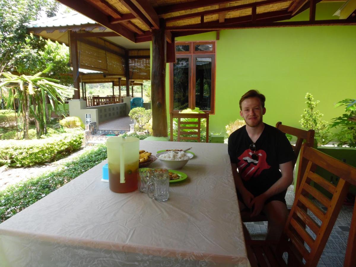 Ambow Homestay Jungle Trekking & Village Tour Bukit Lawang Eksteriør bilde